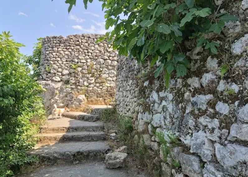 Markuh Castle, Iran